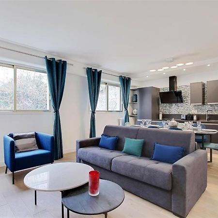 Trocadero/ Eiffel Tower - 3 Bedrooms- All New! Париж Экстерьер фото