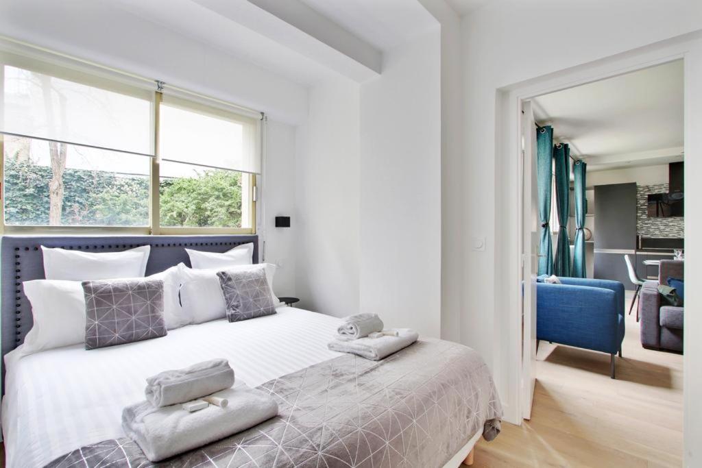 Trocadero/ Eiffel Tower - 3 Bedrooms- All New! Париж Экстерьер фото